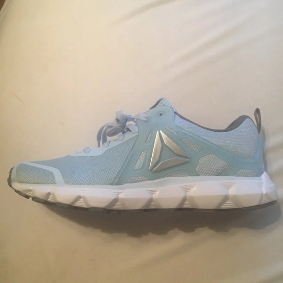 Ice Baby Blue Reebok Hexaffect Run. - Picture 2 of 6